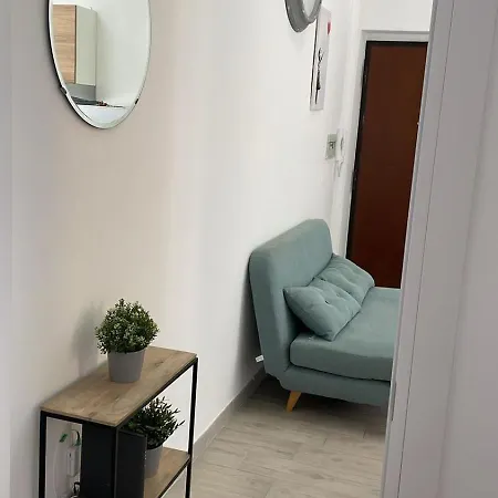 Rhome Apartment *